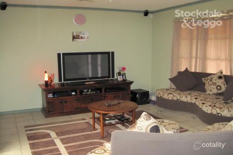 Property photo of 3 Verwood Court Craigieburn VIC 3064