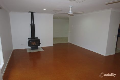 Property photo of 9 Smith Place Emerald QLD 4720