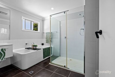 Property photo of 11 Murrumba Court Flinders View QLD 4305