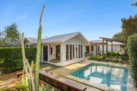 10 Pavonia St, Peregian Beach, QLD 4573