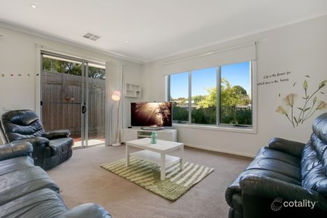 Property photo of 2 Butternut Close Seaford VIC 3198