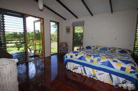 102 Balgal Beach Rd, Balgal Beach, QLD 4816