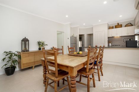 Property photo of 6 Saddle Wynd Truganina VIC 3029