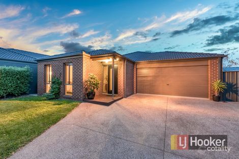 Property photo of 3 Danae Place Cranbourne West VIC 3977