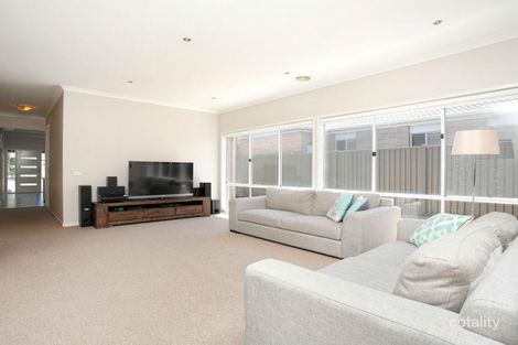 Property photo of 8 Raby Place Deer Park VIC 3023