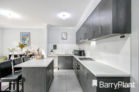 Property photo of 1/16 Marble Drive Cobblebank VIC 3338