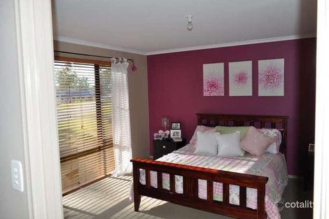 Property photo of 22 Emily Court Walloon QLD 4306