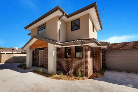 Property photo of 2/57 Circle Drive South Cranbourne VIC 3977