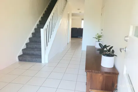 Property photo of 2/8 Conway Street Waterford QLD 4133