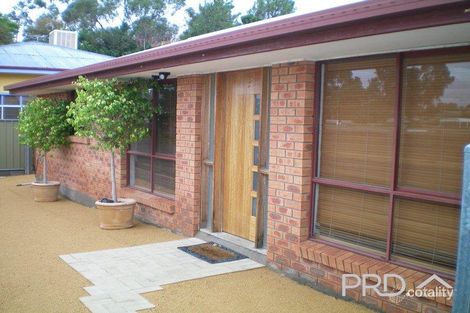 17 Adelaide St, Gol Gol, NSW 2738