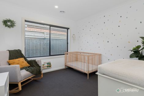 Property photo of 32 Cassinia Circuit Tarneit VIC 3029