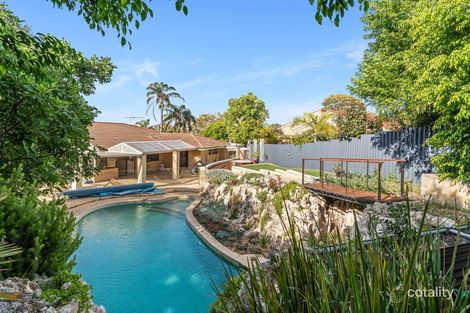 8 Reef Ct, Sorrento, WA 6020