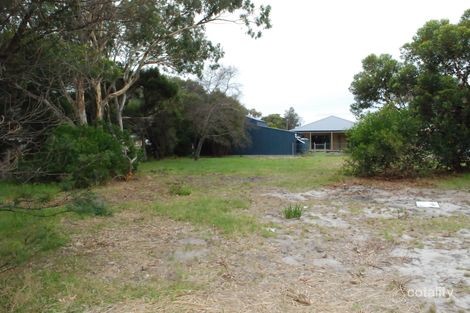 38-40 Lake St, Loch Sport, VIC 3851