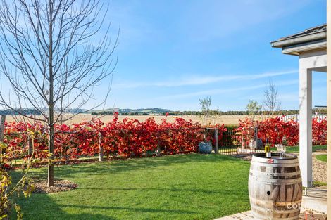 Property photo of 4 Lauder Place Romsey VIC 3434