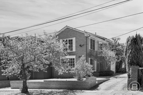 1/242 Woodland St, Strathmore, VIC 3041