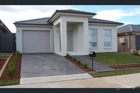 13 Sturt St, Jordan Springs, NSW 2747