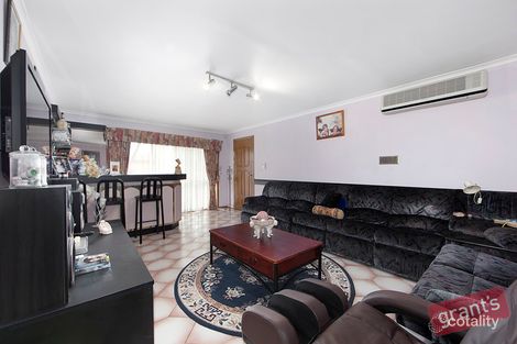 Property photo of 16 Springfield Drive Narre Warren VIC 3805