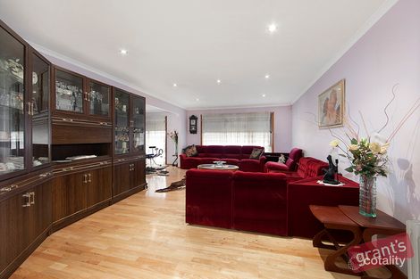 Property photo of 16 Springfield Drive Narre Warren VIC 3805