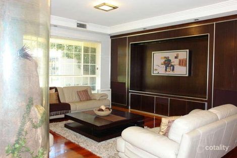 Property photo of 10 Immarna Place Oatlands NSW 2117