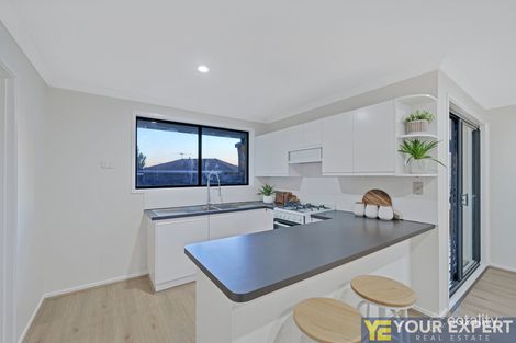 Property photo of 21 Nandina Road Narre Warren VIC 3805