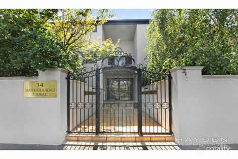 Property photo of 34 Mathoura Road Toorak VIC 3142