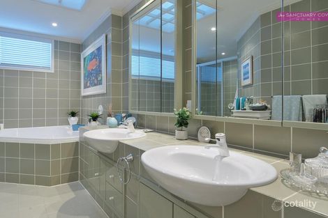 Property photo of 5646 Harbour Terrace Hope Island QLD 4212