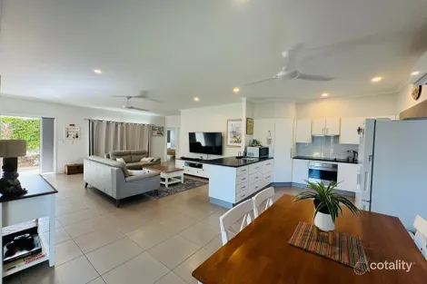 Property photo of 1/20 Seaview Street Mission Beach QLD 4852