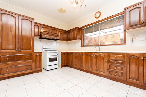 Property photo of 2 Winamurra Crescent Thomastown VIC 3074