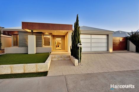 22 Glendale St, Meadow Springs, WA 6210