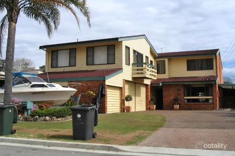 6 Valentine Cres, Valentine, NSW 2280