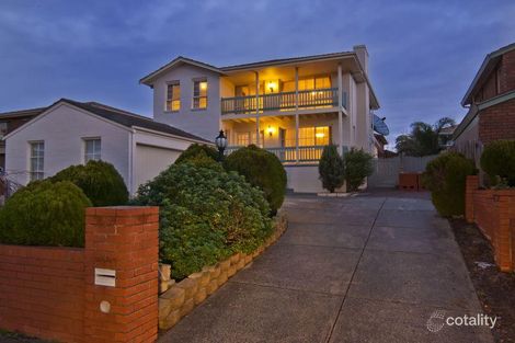 Property photo of 8 Antrim Close Endeavour Hills VIC 3802