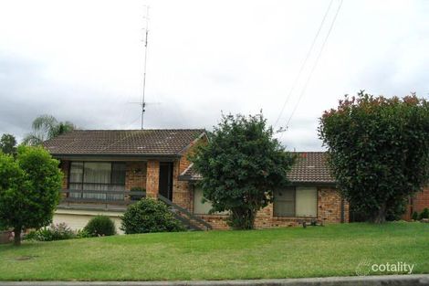 28 Newbold Rd, Macquarie Hills, NSW 2285