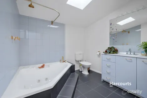 Property photo of 2 Olive Court Miandetta TAS 7310