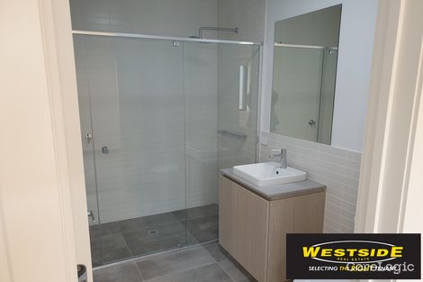 Property photo of 69 Oakden Crescent St Albans VIC 3021