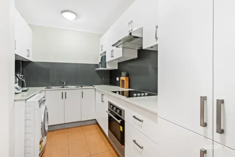Property photo of 17/21 Redman Road Dee Why NSW 2099