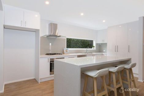 Property photo of 10 Cleary Avenue Kanahooka NSW 2530