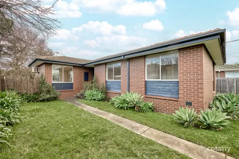 Property photo of 14 Challenger Close Whittington VIC 3219