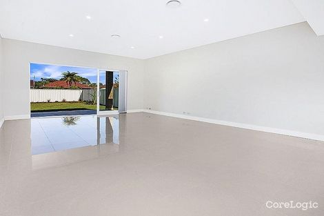 Property photo of 19 Henry Lawson Drive Peakhurst NSW 2210