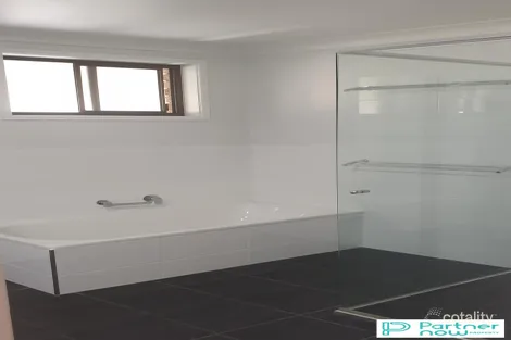 Property photo of 4 Cahill Court East Tamworth NSW 2340
