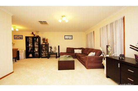 Property photo of 9 Hovea Close Meadow Heights VIC 3048