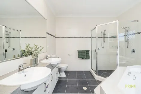 Property photo of 7 Yongala Avenue Eli Waters QLD 4655