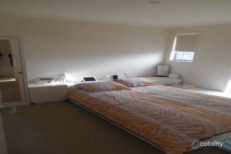Property photo of 19 Wattlewoods Place Carrum Downs VIC 3201