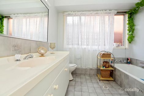 Property photo of 49 Salter Road Bossley Park NSW 2176