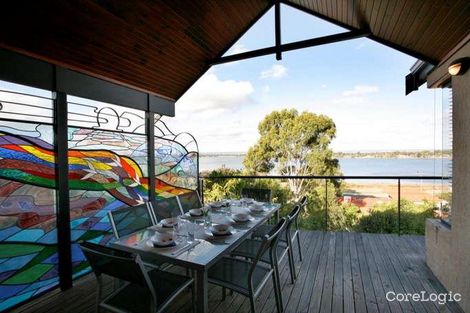 Property photo of 134 River Way Salter Point WA 6152