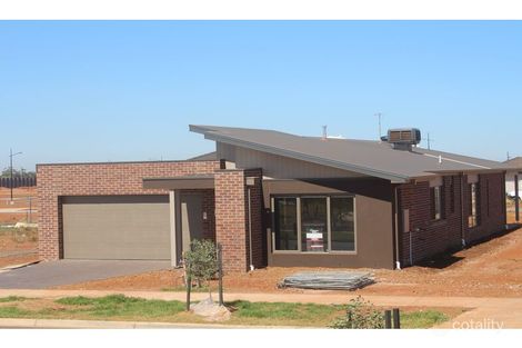 6 Rachel Way, Thornhill Park, VIC 3335