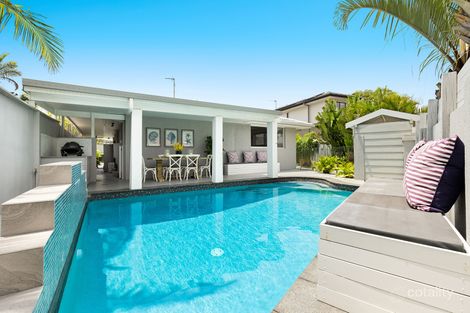 Property photo of 10 Aroona Avenue Broadbeach Waters QLD 4218