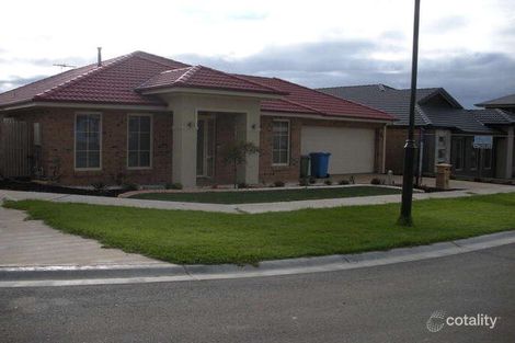 Property photo of 3 Luscombe Court Berwick VIC 3806