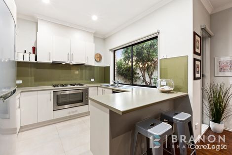 Property photo of 2/96 Castlewood Street Bentleigh East VIC 3165