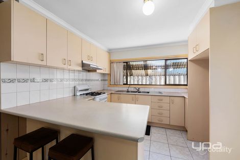 Property photo of 73 Oberon Avenue St Albans VIC 3021