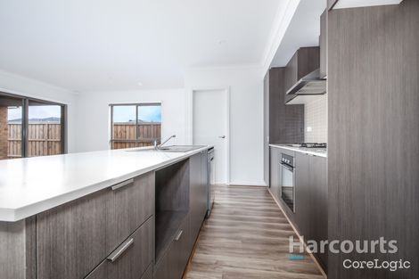 Property photo of 40 Gilfillan Circuit Thornhill Park VIC 3335